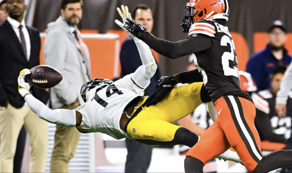 Steelers WR George Pickens Makes Jaw-Dropping Catch | Steelers News NOW